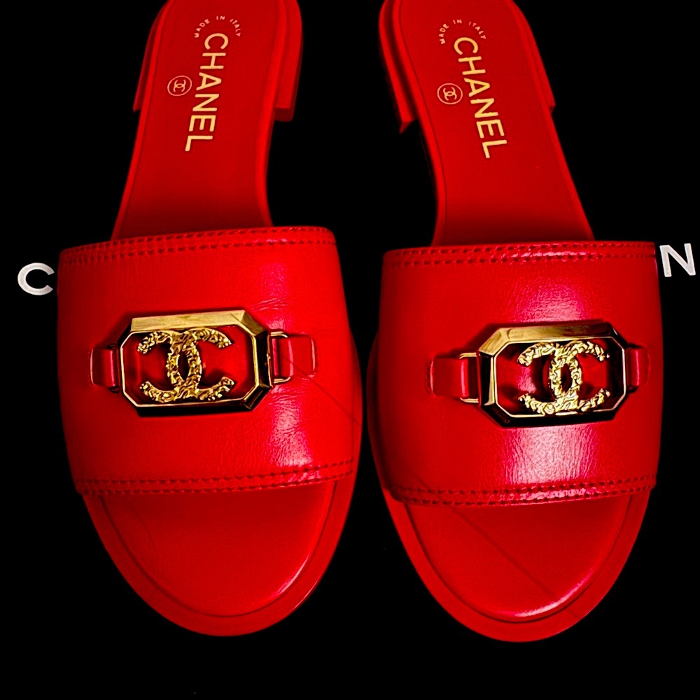 CHANEL Red Sandals with Gold Logo